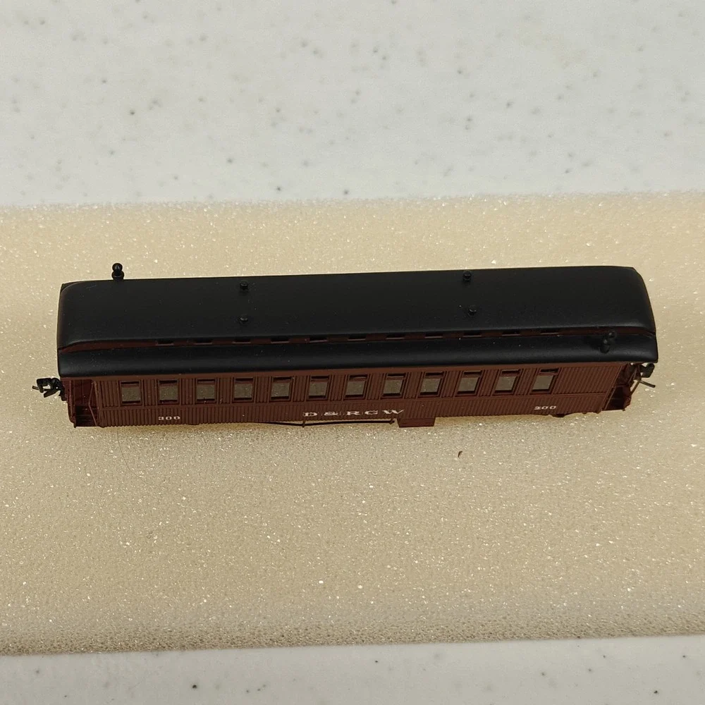 Lok 14 27005 D&RGW Coach #300 Denver & Rio Grande Western Nn3 Scale Brass READ